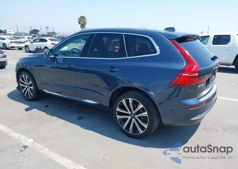 2023 Volvo Xc60 B5 Ultimate Bright Theme z USA, uszkodzony, nr VIN YV4L12DA8P1226720